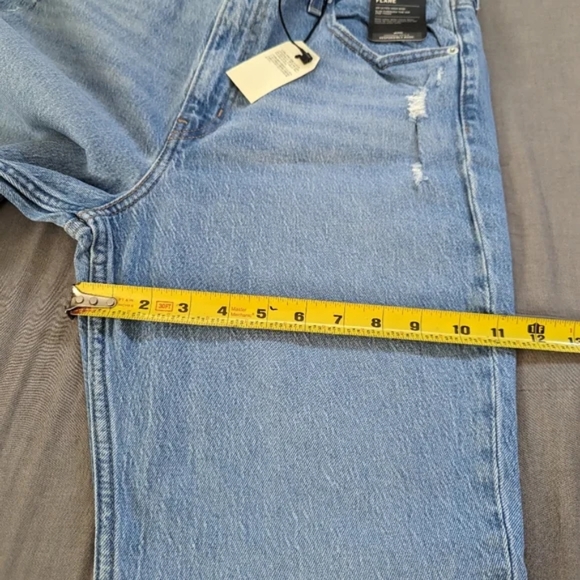 Levi's 70s High Rise Flare Jeans Marin Babe - Picture 5 of 8